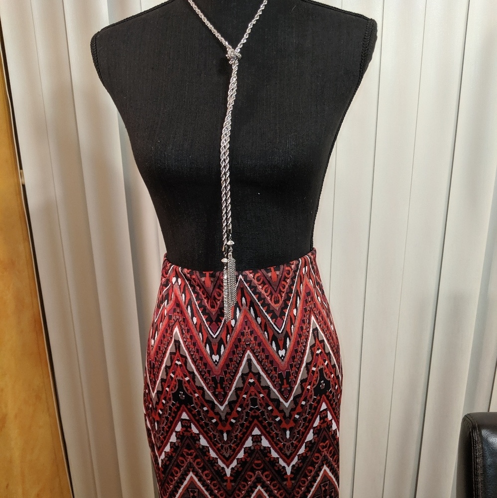 Established 1962 Skirt